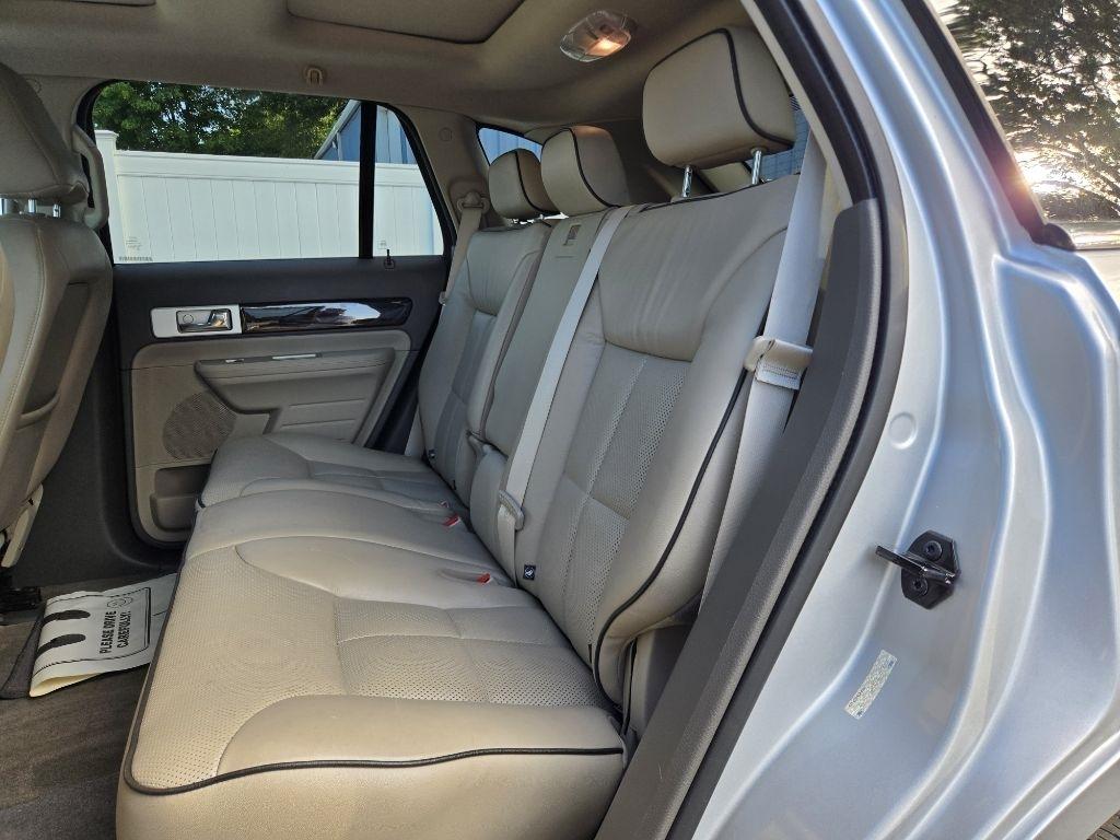 Lincoln MKX FWD 4dr 2010
