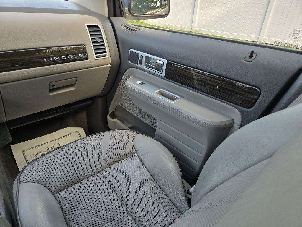 Lincoln MKX FWD 4dr 2010