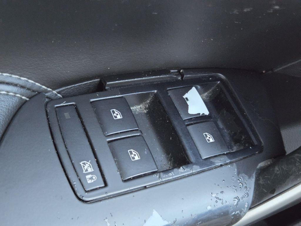 Buick Regal 4dr Sdn Base 2012
