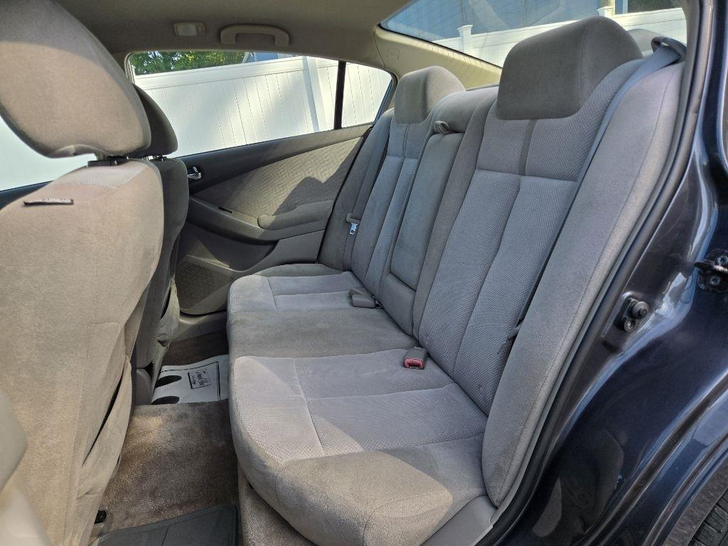 Nissan Altima 4dr Sdn I4 CVT 2.5 S 2009