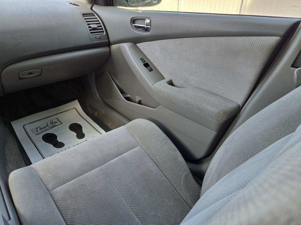 Nissan Altima 4dr Sdn I4 CVT 2.5 S 2009