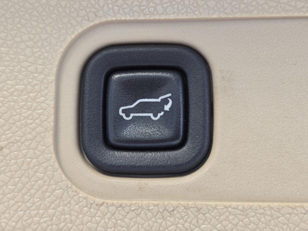 GMC Yukon 4WD 4dr 1500 SLT 2012