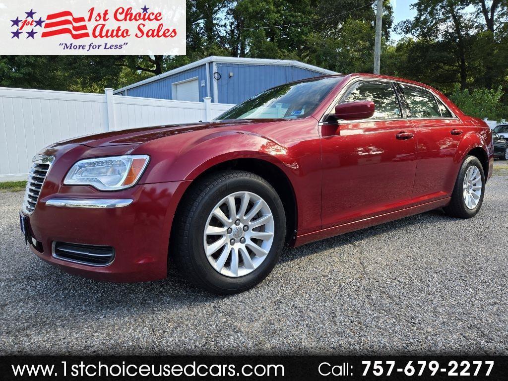 2012 Chrysler 300 4dr Sdn V6 RWD