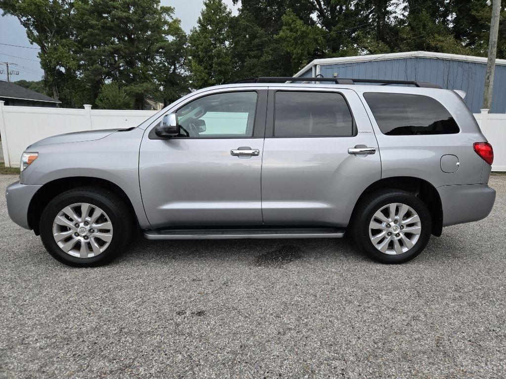 Toyota Sequoia 4WD 5.7L Platinum (Natl) 2015
