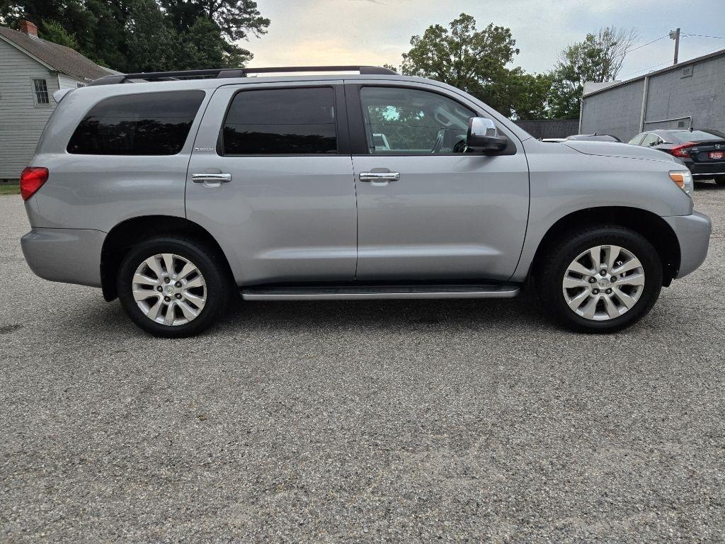 Toyota Sequoia 4WD 5.7L Platinum (Natl) 2015