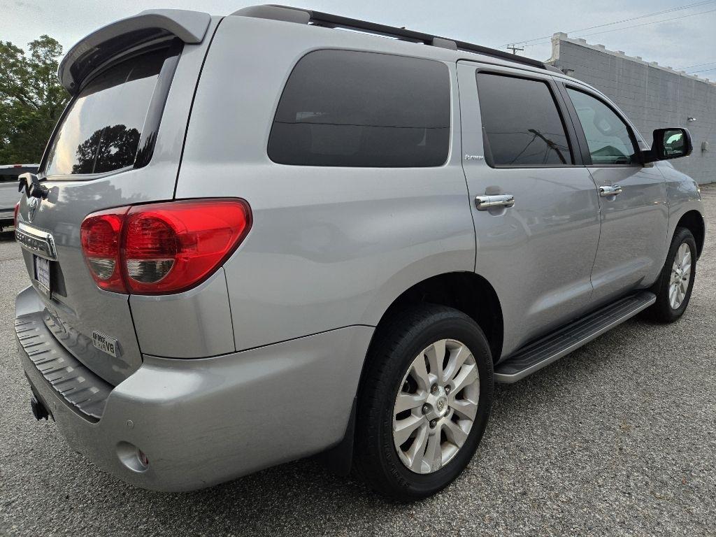 Toyota Sequoia 4WD 5.7L Platinum (Natl) 2015