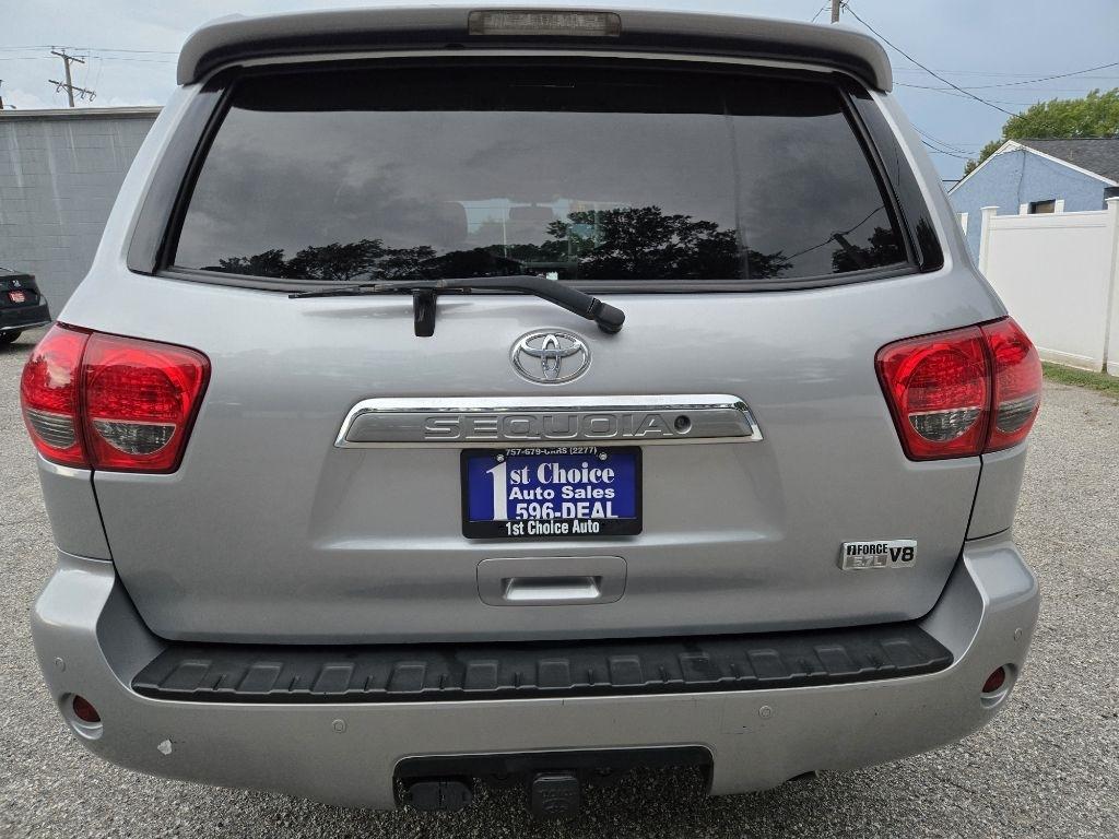 Toyota Sequoia 4WD 5.7L Platinum (Natl) 2015