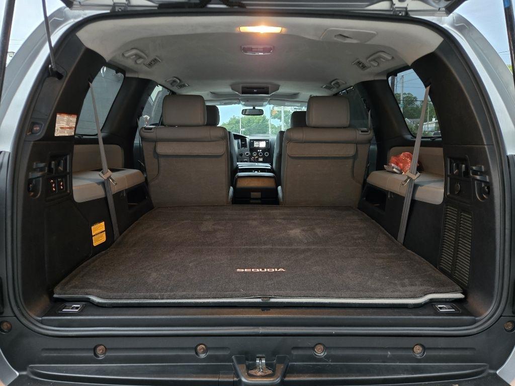 Toyota Sequoia 4WD 5.7L Platinum (Natl) 2015