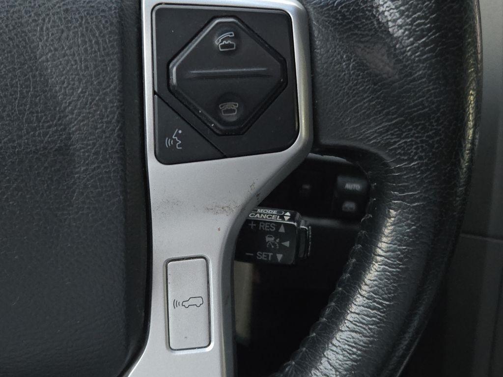 Toyota Sequoia 4WD 5.7L Platinum (Natl) 2015