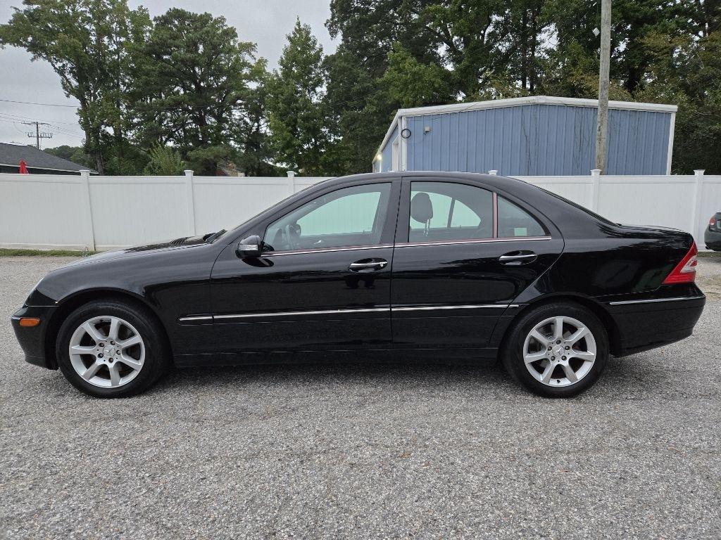 Mercedes-Benz C-Class 4dr Sdn 3.0L Luxury RWD 2007