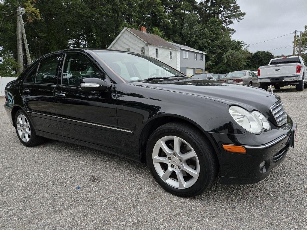 Mercedes-Benz C-Class 4dr Sdn 3.0L Luxury RWD 2007