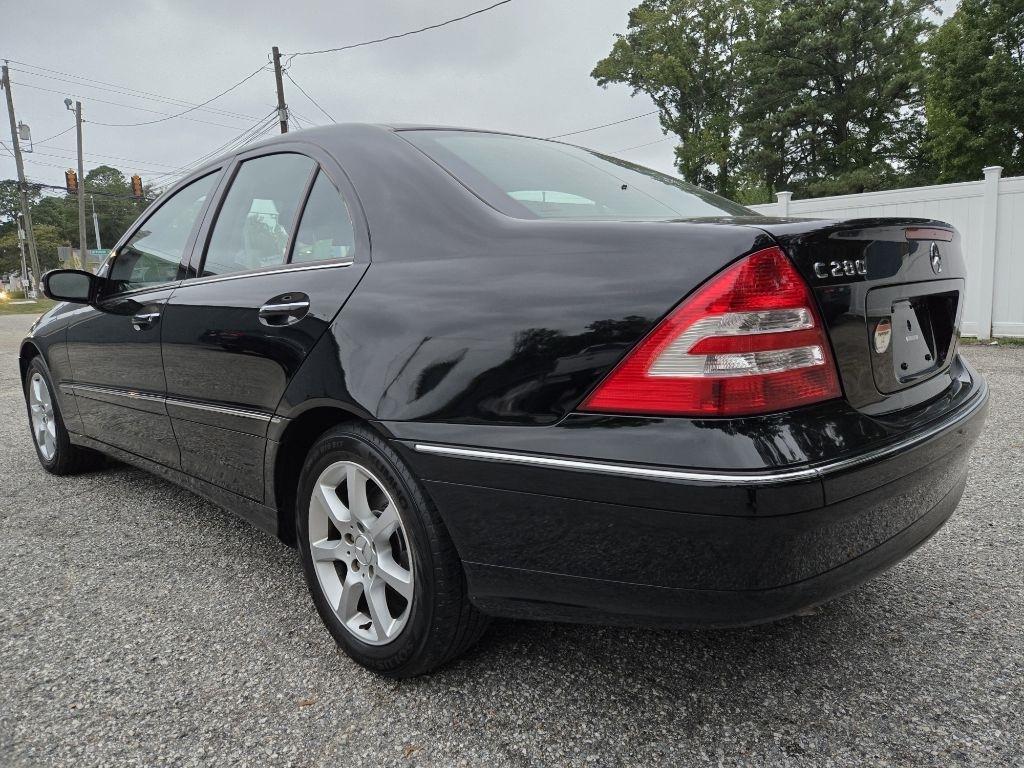 Mercedes-Benz C-Class 4dr Sdn 3.0L Luxury RWD 2007
