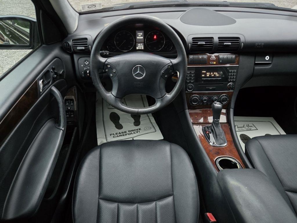 Mercedes-Benz C-Class 4dr Sdn 3.0L Luxury RWD 2007