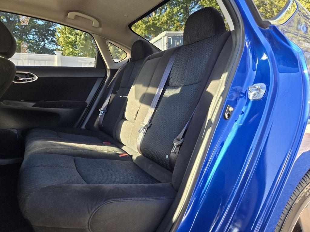 Nissan Sentra 4dr Sdn I4 CVT SR 2014