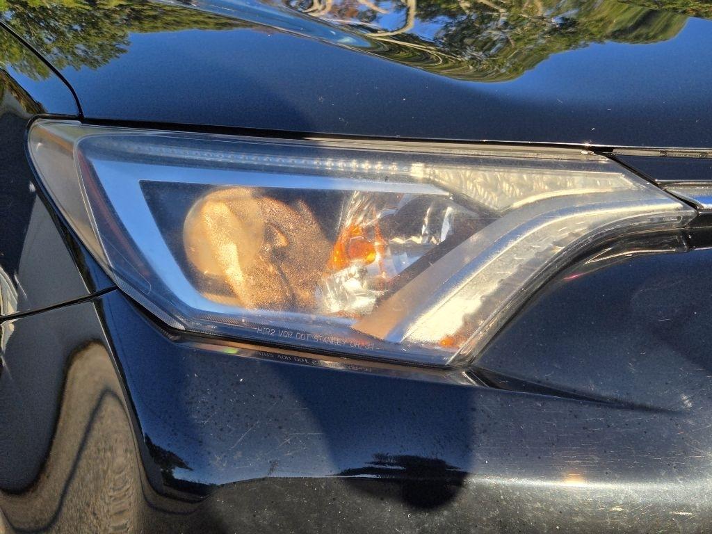 Toyota RAV4 AWD 4dr XLE (Natl) 2016