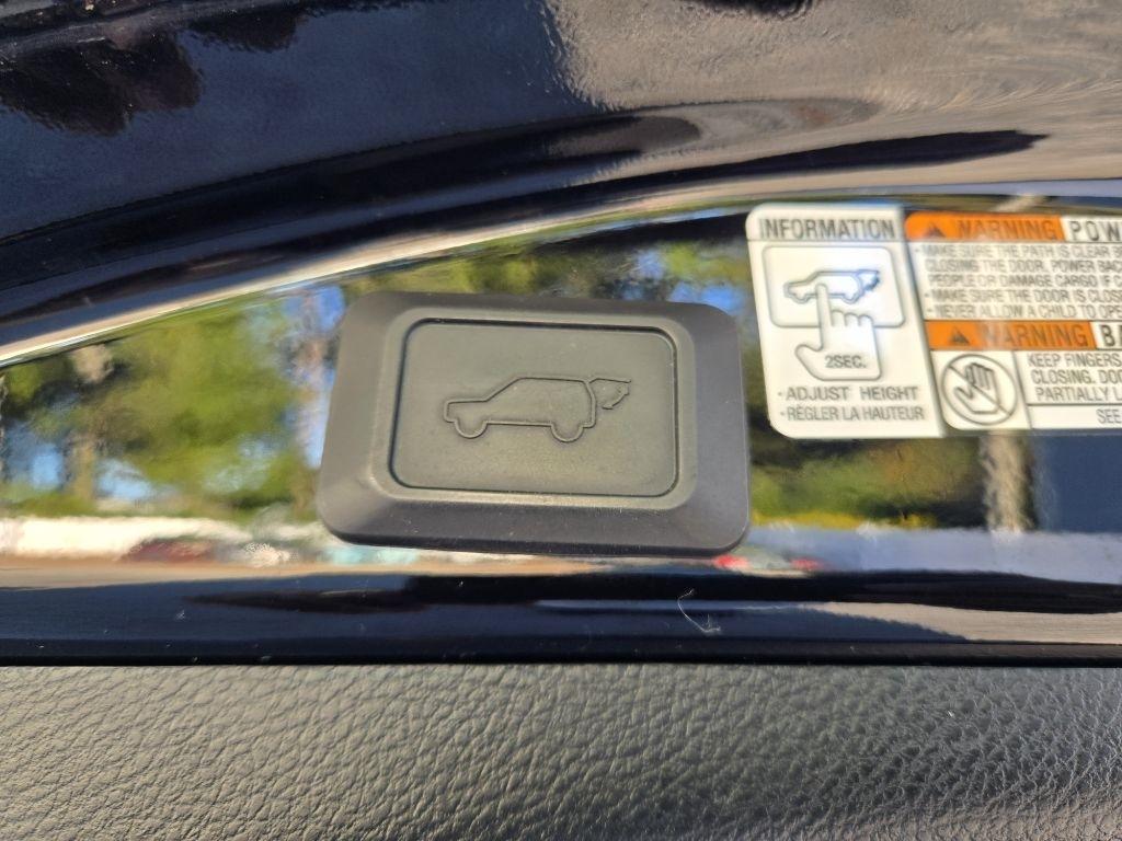 Toyota RAV4 AWD 4dr XLE (Natl) 2016