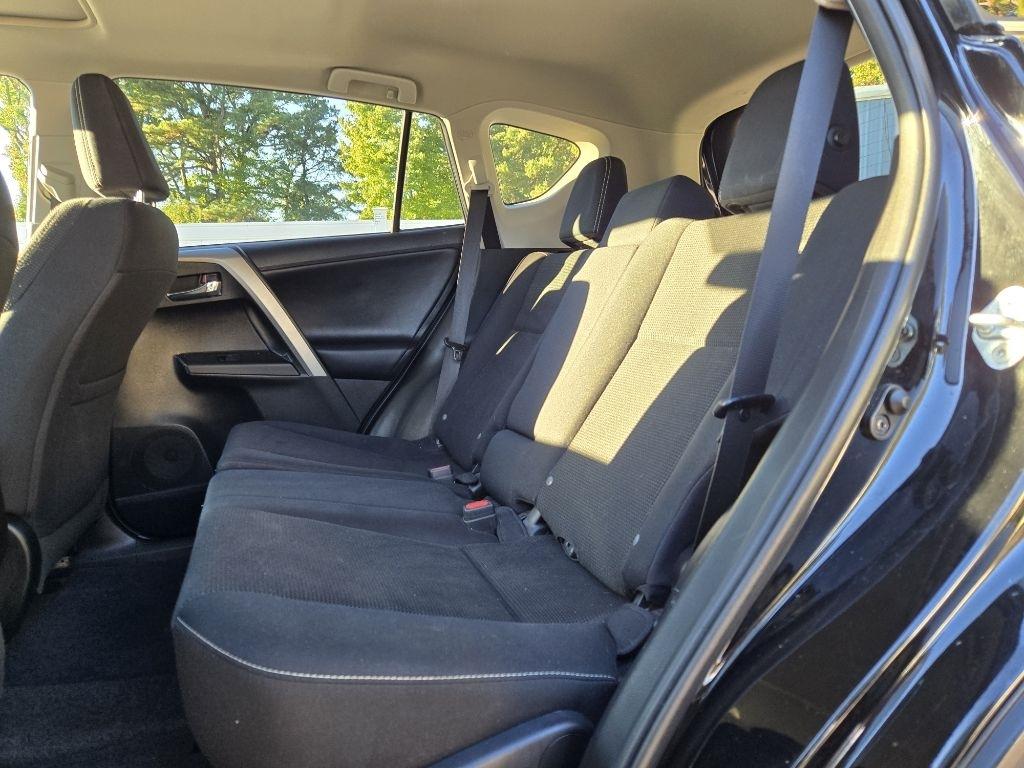 Toyota RAV4 AWD 4dr XLE (Natl) 2016