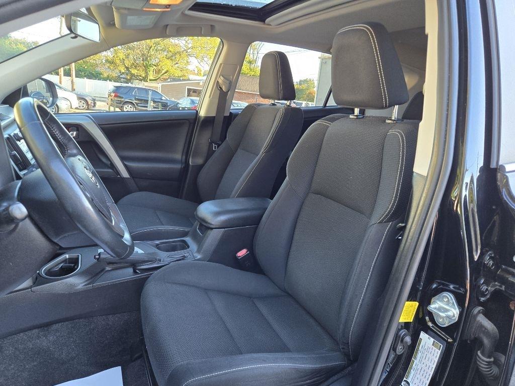 Toyota RAV4 AWD 4dr XLE (Natl) 2016