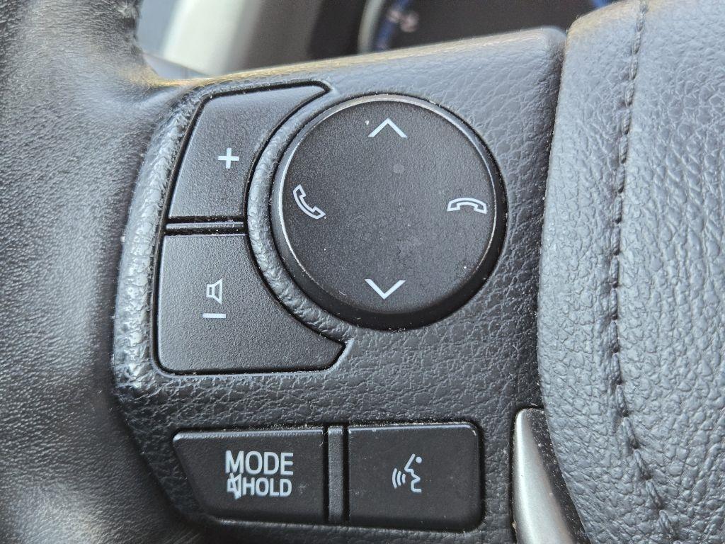 Toyota RAV4 AWD 4dr XLE (Natl) 2016