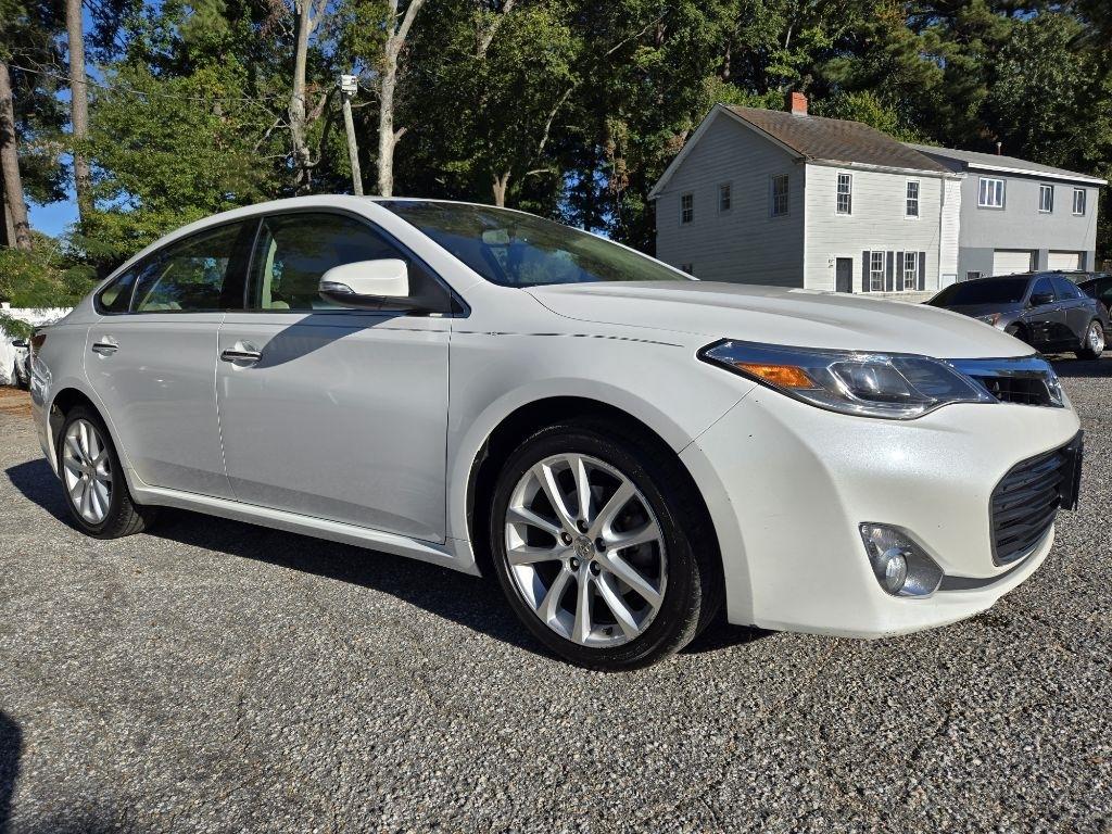 Toyota Avalon 4dr Sdn XLE Premium (Natl) 2013