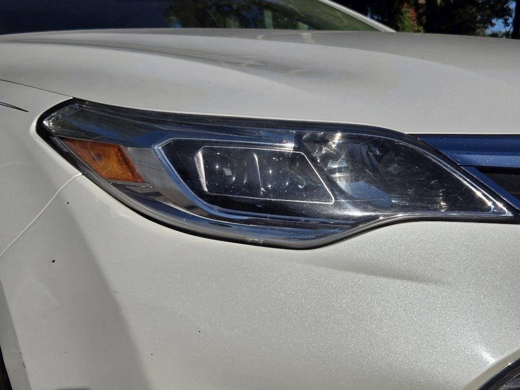 Toyota Avalon 4dr Sdn XLE Premium (Natl) 2013