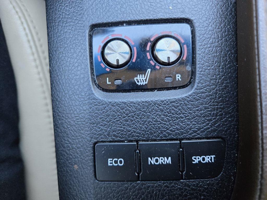 Toyota Avalon 4dr Sdn XLE Premium (Natl) 2013