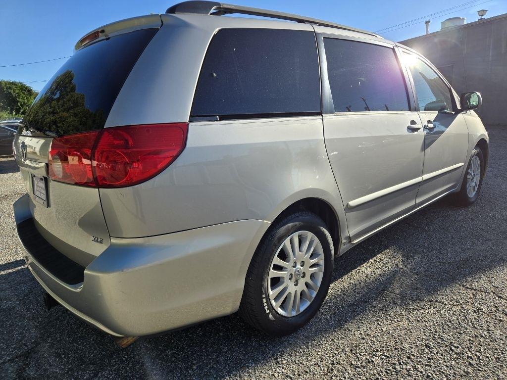 Toyota Sienna 5dr 7-Pass Van XLE FWD (Natl) 2008