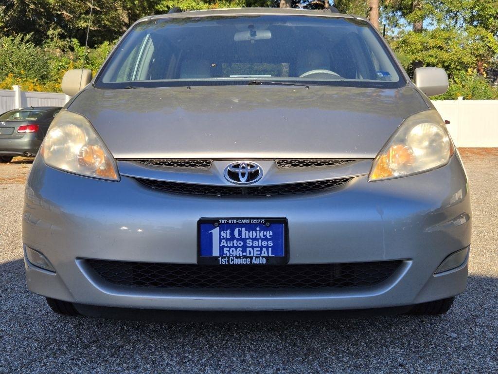 Toyota Sienna 5dr 7-Pass Van XLE FWD (Natl) 2008