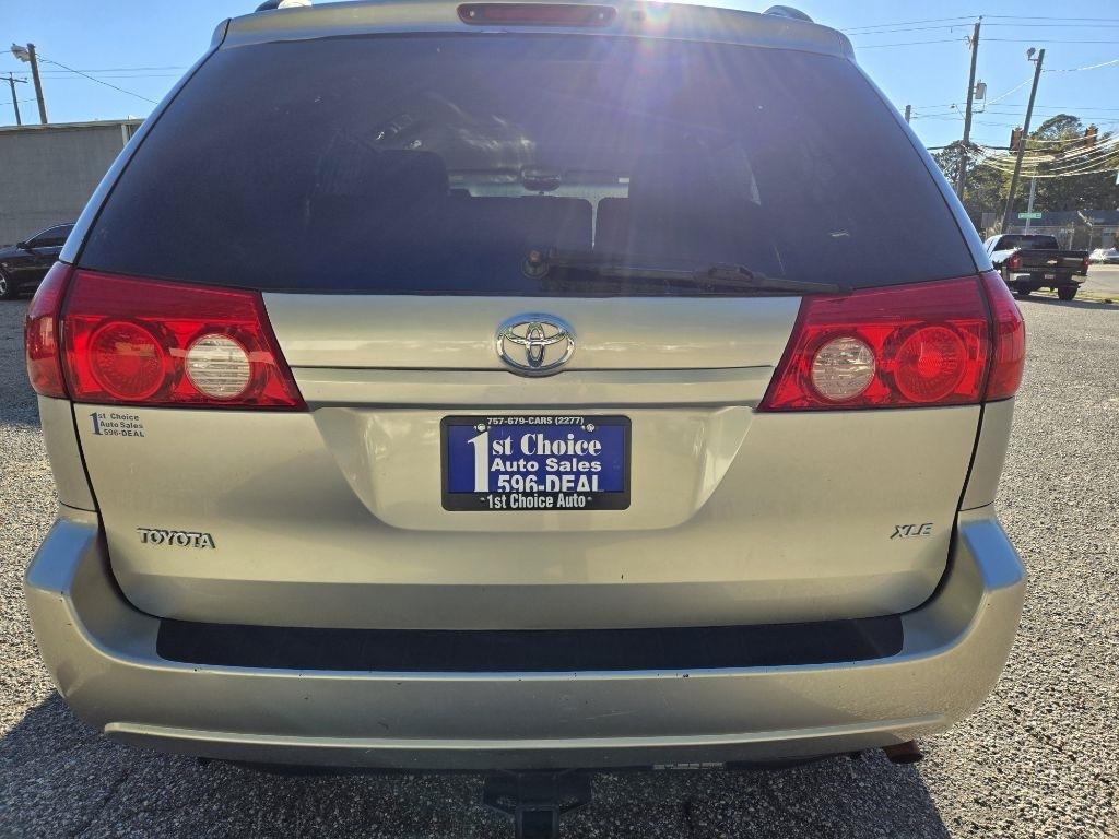 Toyota Sienna 5dr 7-Pass Van XLE FWD (Natl) 2008