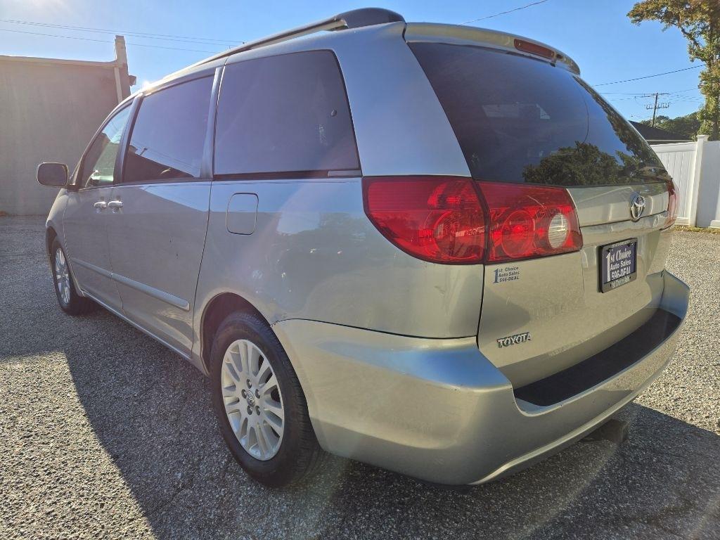 Toyota Sienna 5dr 7-Pass Van XLE FWD (Natl) 2008