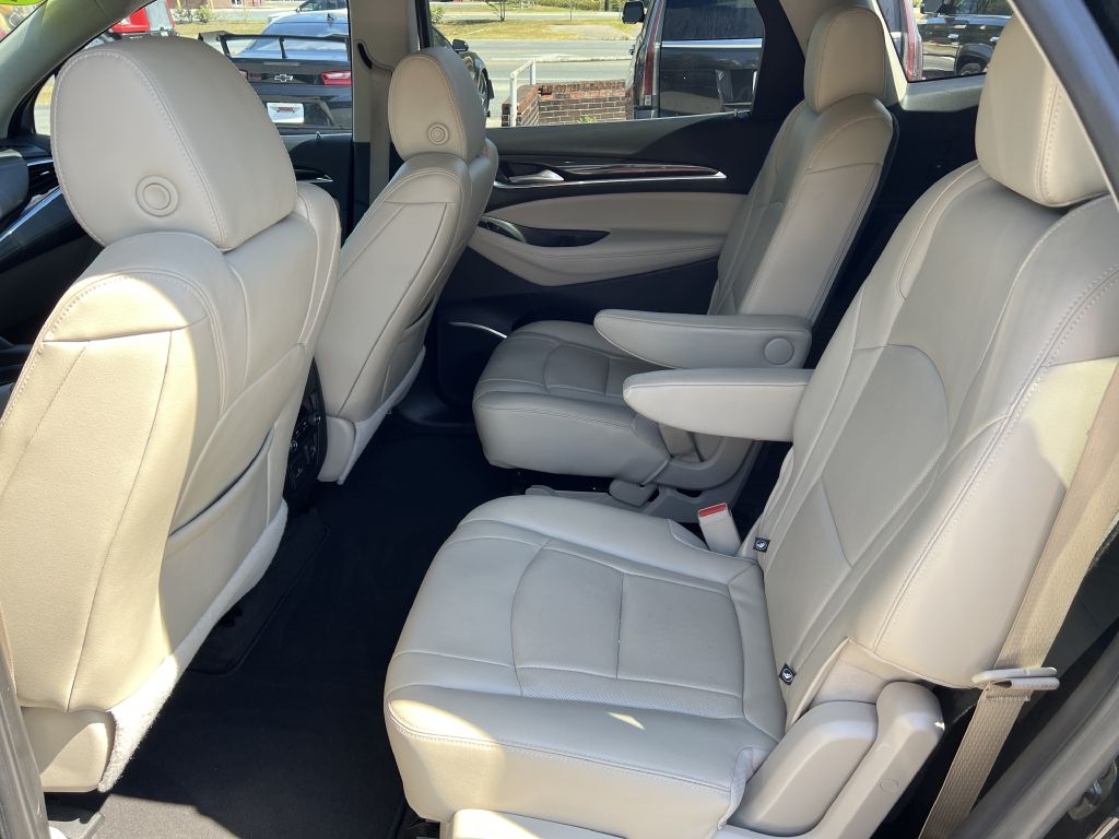 Buick Enclave FWD 4dr Essence 2020 Buick Enclave FWD 4dr Essence 2020