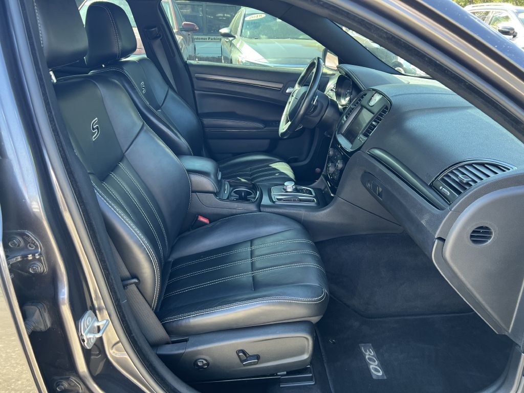 Chrysler 300 4dr Sdn 300S AWD 2016 Chrysler 300 4dr Sdn 300S AWD 2016