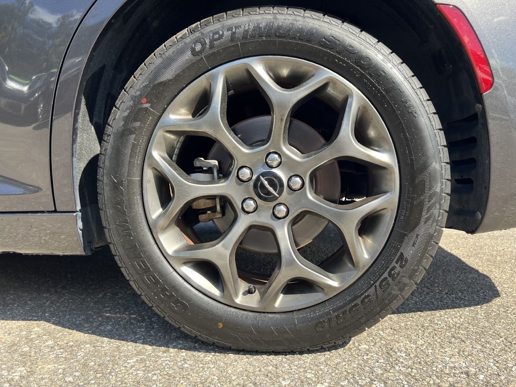 Chrysler 300 4dr Sdn 300S AWD 2016 Chrysler 300 4dr Sdn 300S AWD 2016