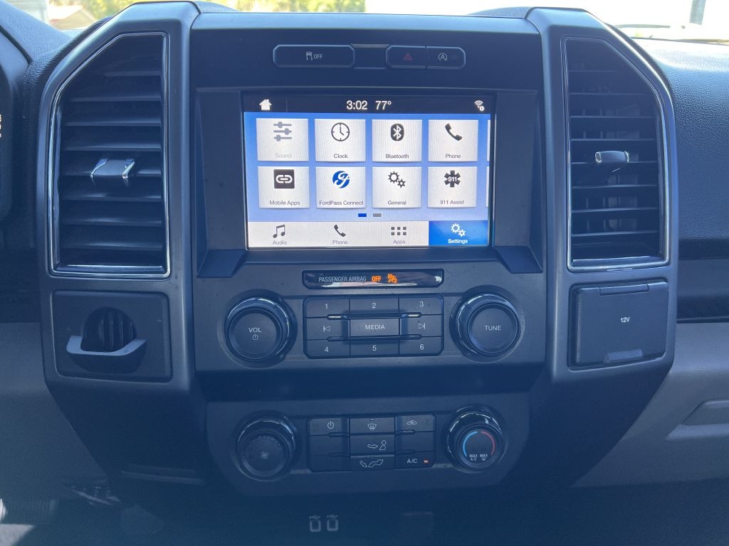 Ford F-150 XLT 2WD SuperCrew 5.5' Box 2019 Ford F-150 XLT 2WD SuperCrew 5.5' Box 2019