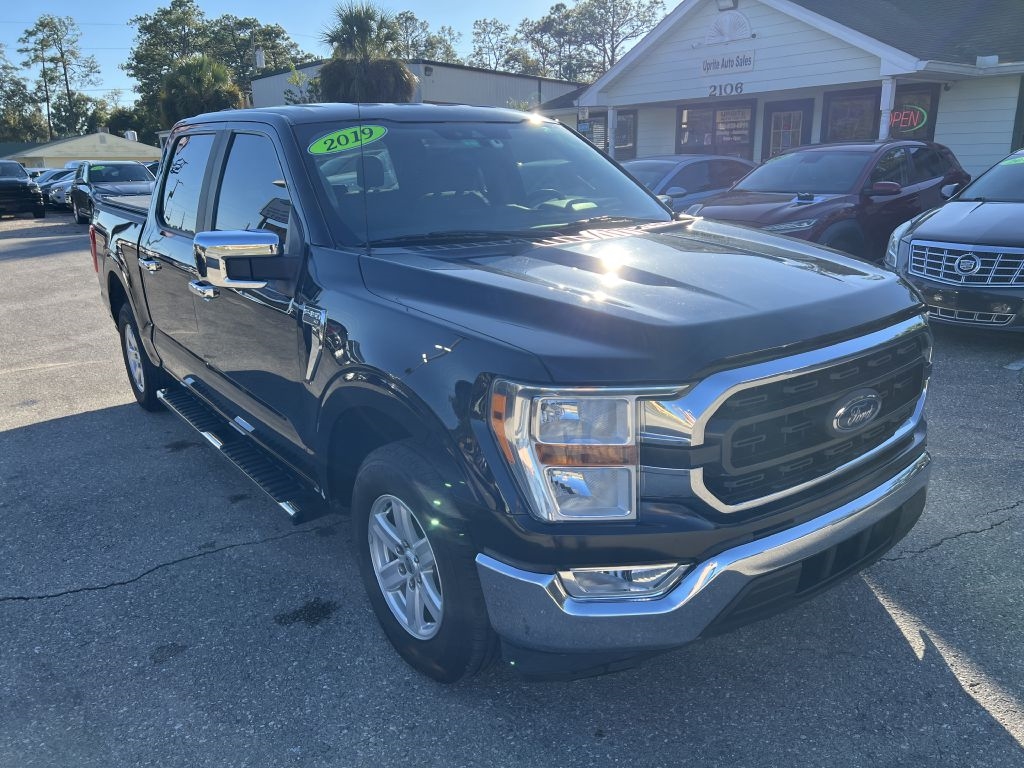 Ford F-150 Lariat 2WD SuperCrew 5.5' Box 2021 Ford F-150 Lariat 2WD SuperCrew 5.5' Box 2021