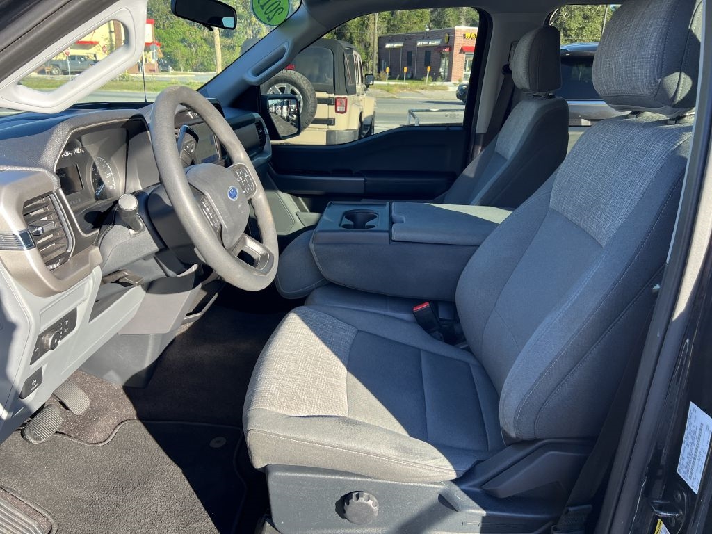 Ford F-150 Lariat 2WD SuperCrew 5.5' Box 2021 Ford F-150 Lariat 2WD SuperCrew 5.5' Box 2021