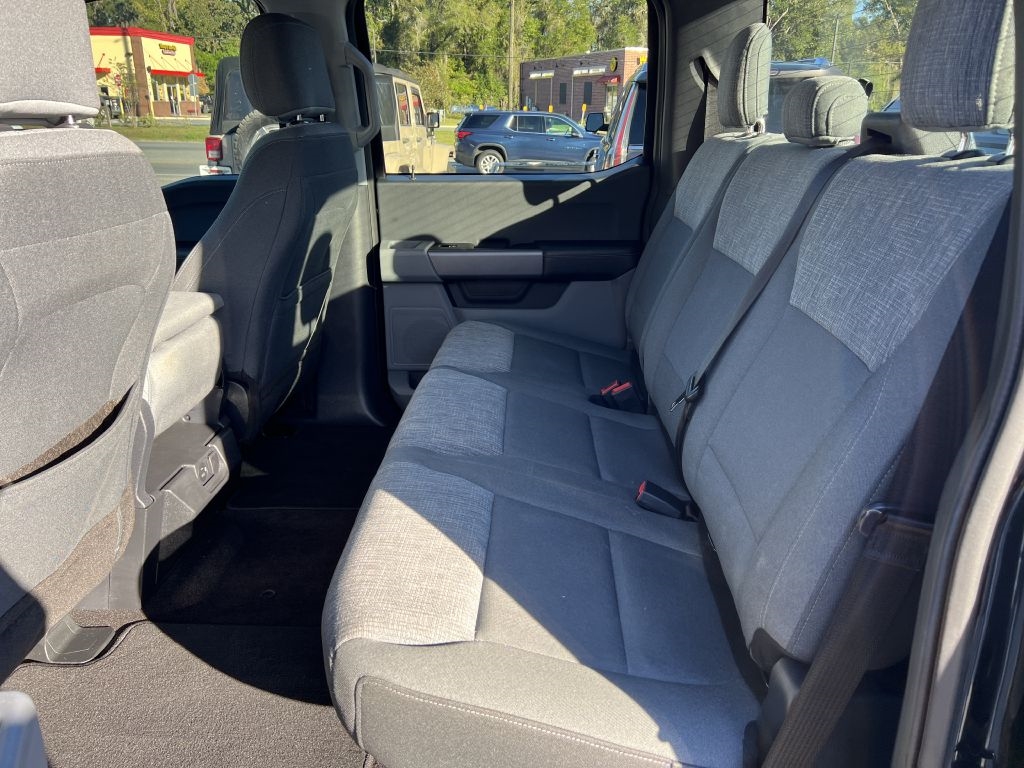 Ford F-150 Lariat 2WD SuperCrew 5.5' Box 2021 Ford F-150 Lariat 2WD SuperCrew 5.5' Box 2021