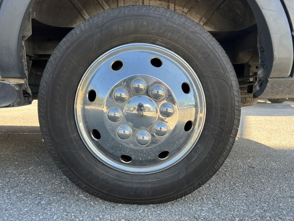 Ford Transit Cargo Van T-250 130" Low Rf 9000 GVWR Swing-Out RH Dr 2016 Ford Transit Cargo Van T-250 130" Low Rf 9000 GVWR Swing-Out RH Dr 2016