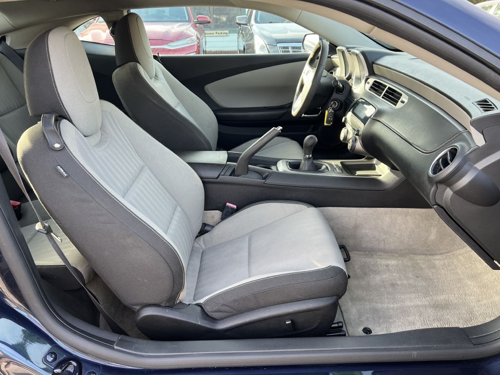 Chevrolet Camaro 2dr Cpe LS w/1LS 2015 Chevrolet Camaro 2dr Cpe LS w/1LS 2015