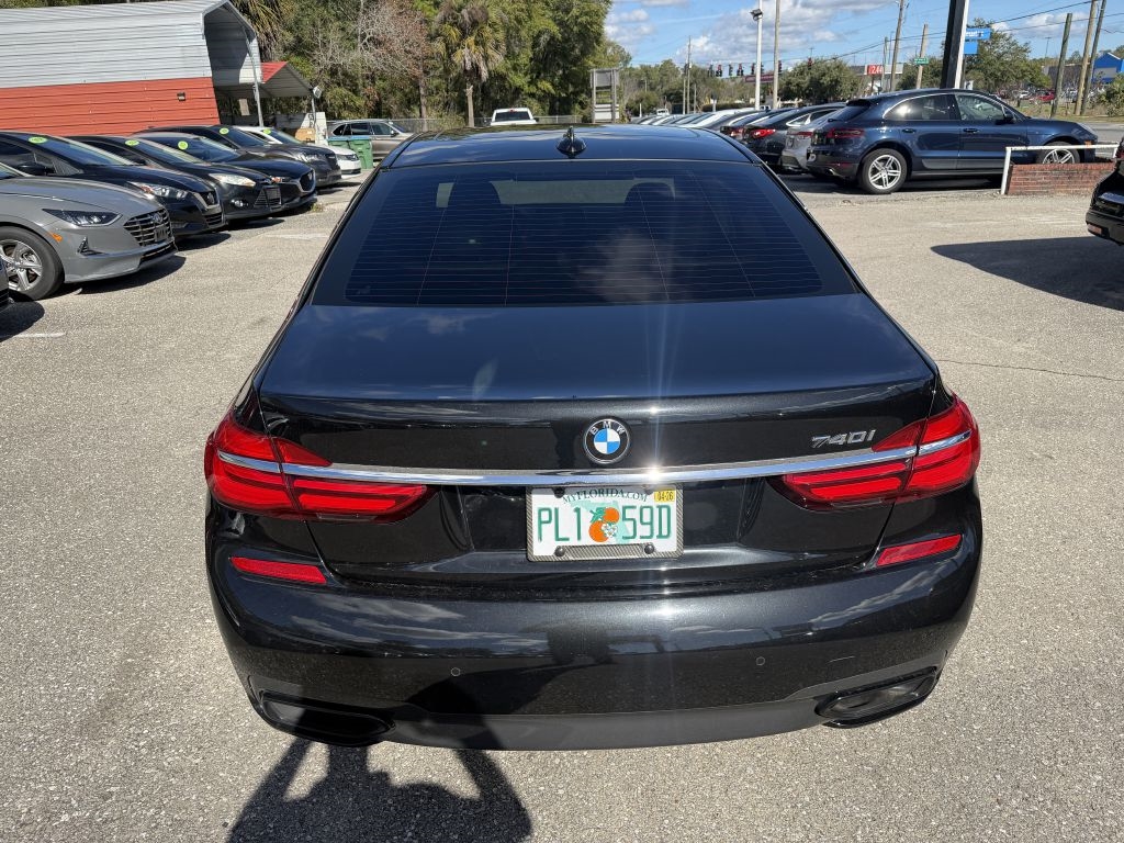 BMW 7 Series 740i Sedan 2019