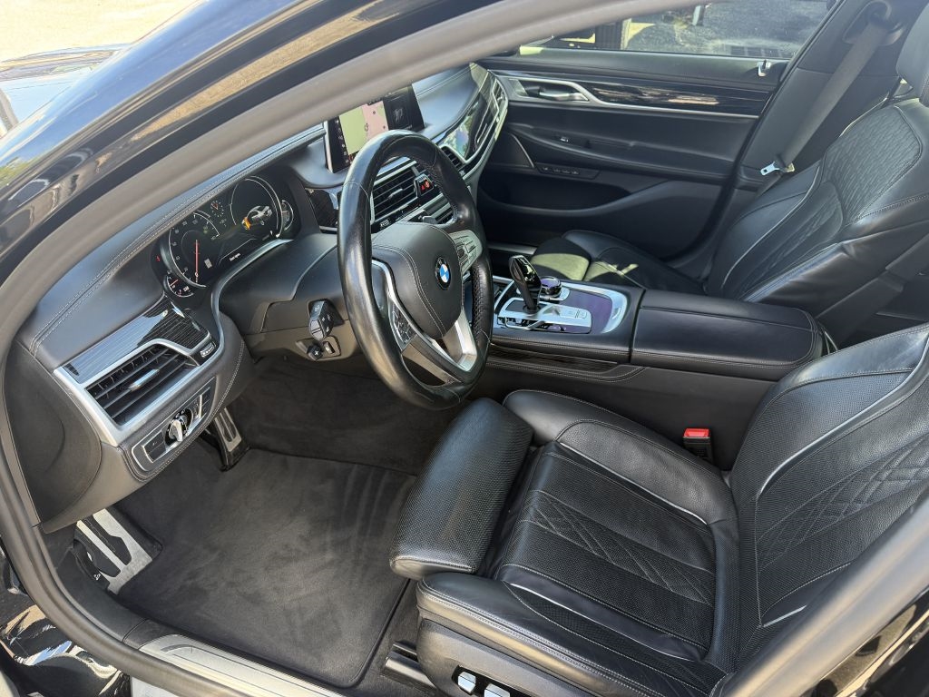 BMW 7 Series 740i Sedan 2019