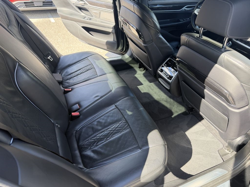 BMW 7 Series 740i Sedan 2019