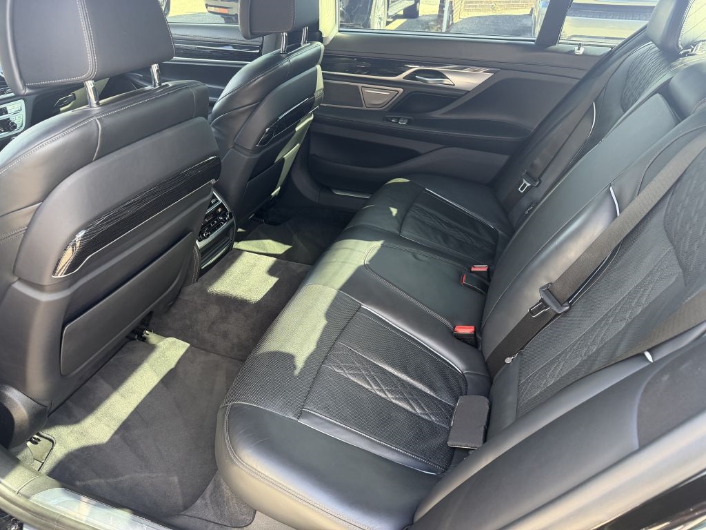 BMW 7 Series 740i Sedan 2019