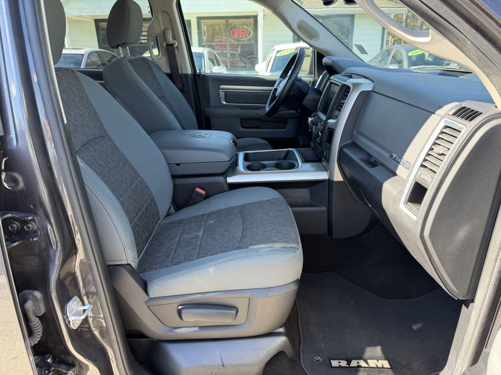 RAM 1500 2WD Crew Cab 140.5" Big Horn 2016