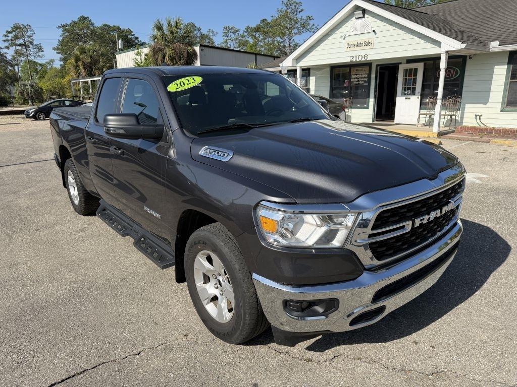 RAM 1500 Big Horn 4x2 Quad Cab 6'4" Box 2023