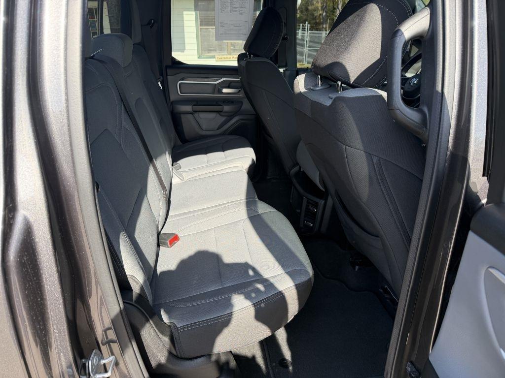 RAM 1500 Big Horn 4x2 Quad Cab 6'4" Box 2023