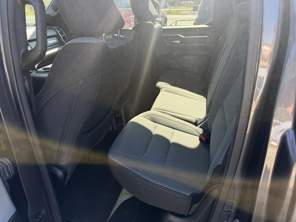 RAM 1500 Big Horn 4x2 Quad Cab 6'4" Box 2023