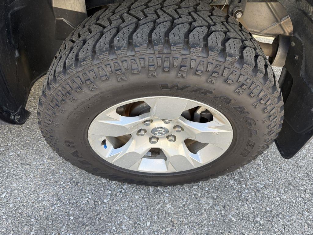 RAM 1500 Big Horn 4x2 Quad Cab 6'4" Box 2023