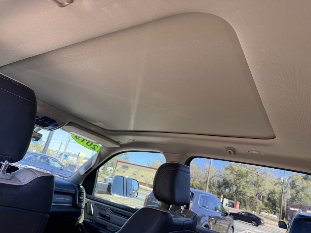 RAM 1500 Limited 4x2 Crew Cab 5'7" Box 2019