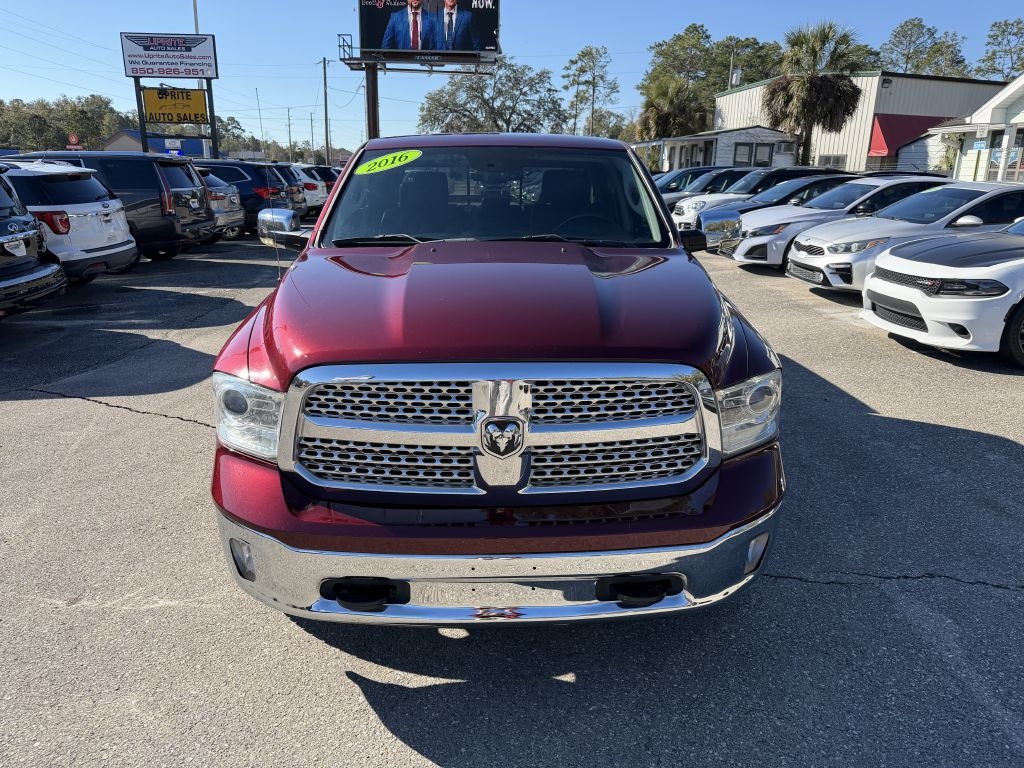 RAM 1500 4WD Crew Cab 140.5" Laramie 2016